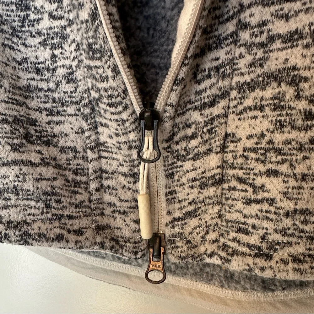 The North Face Hooded Sweater Jacket - Picture 3 of 8